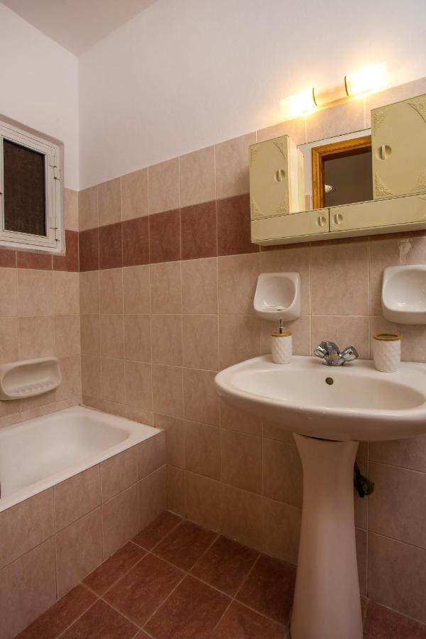 Anastasia Apartment 阿凡投 外观 照片